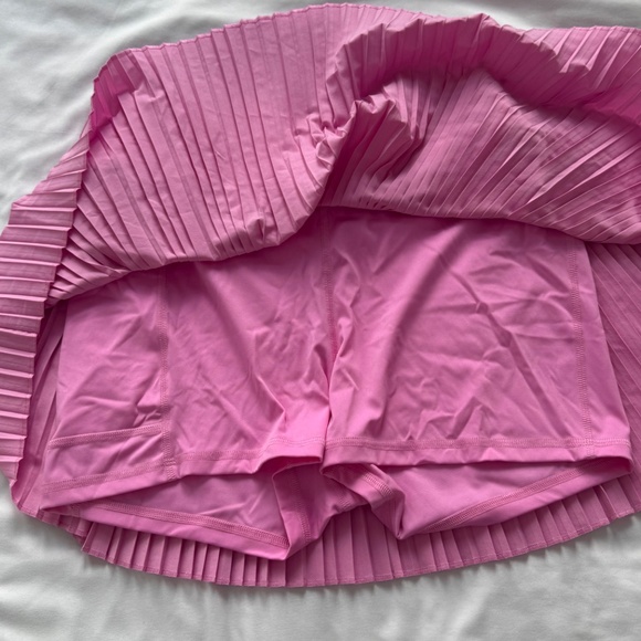 Pink Tennis Skirt - Hollister - Picture 3 of 4